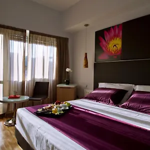 https://gravina-san-pietro.it-romehotels.com